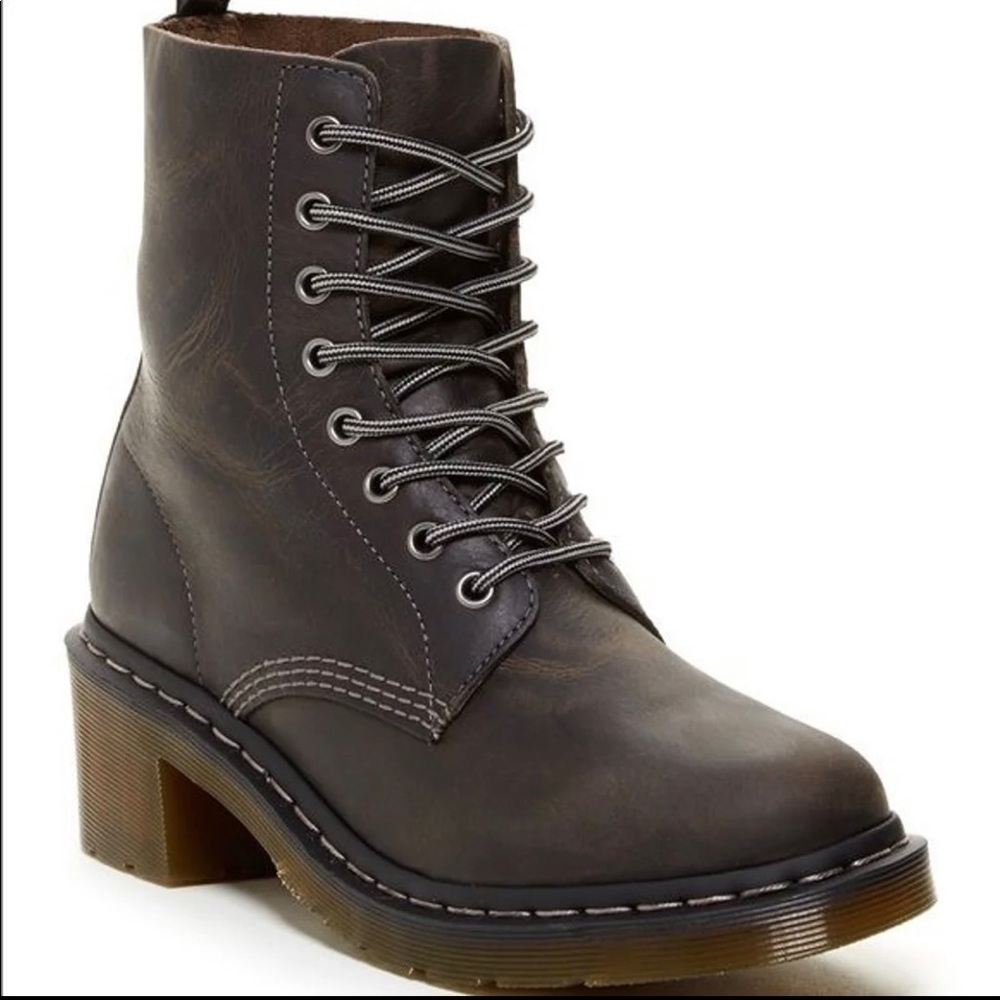Dr Martens clemency boot size 7